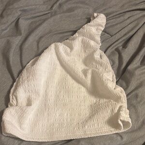 SHEIN White Textured Crop Top